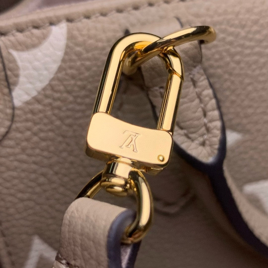 LV - OnTheGo BB Small Tote