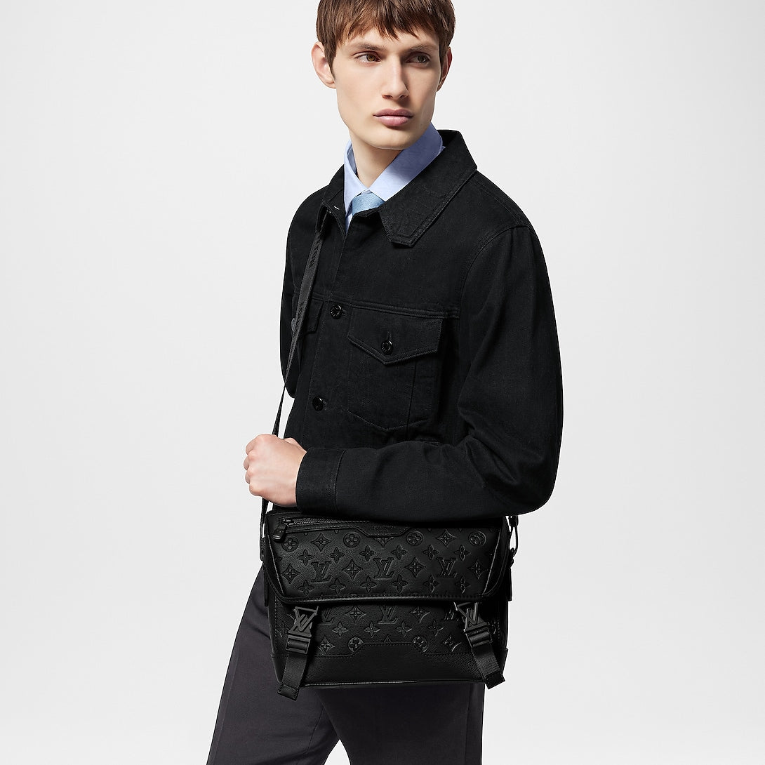 Voyager PM Messenger Bag