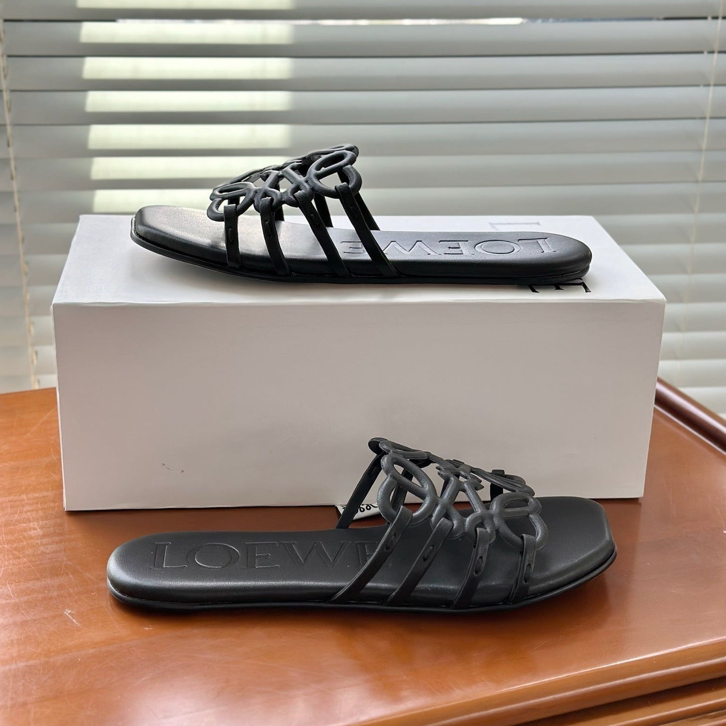 LOEWE - Petal Anagram slide in soft calfskin Black