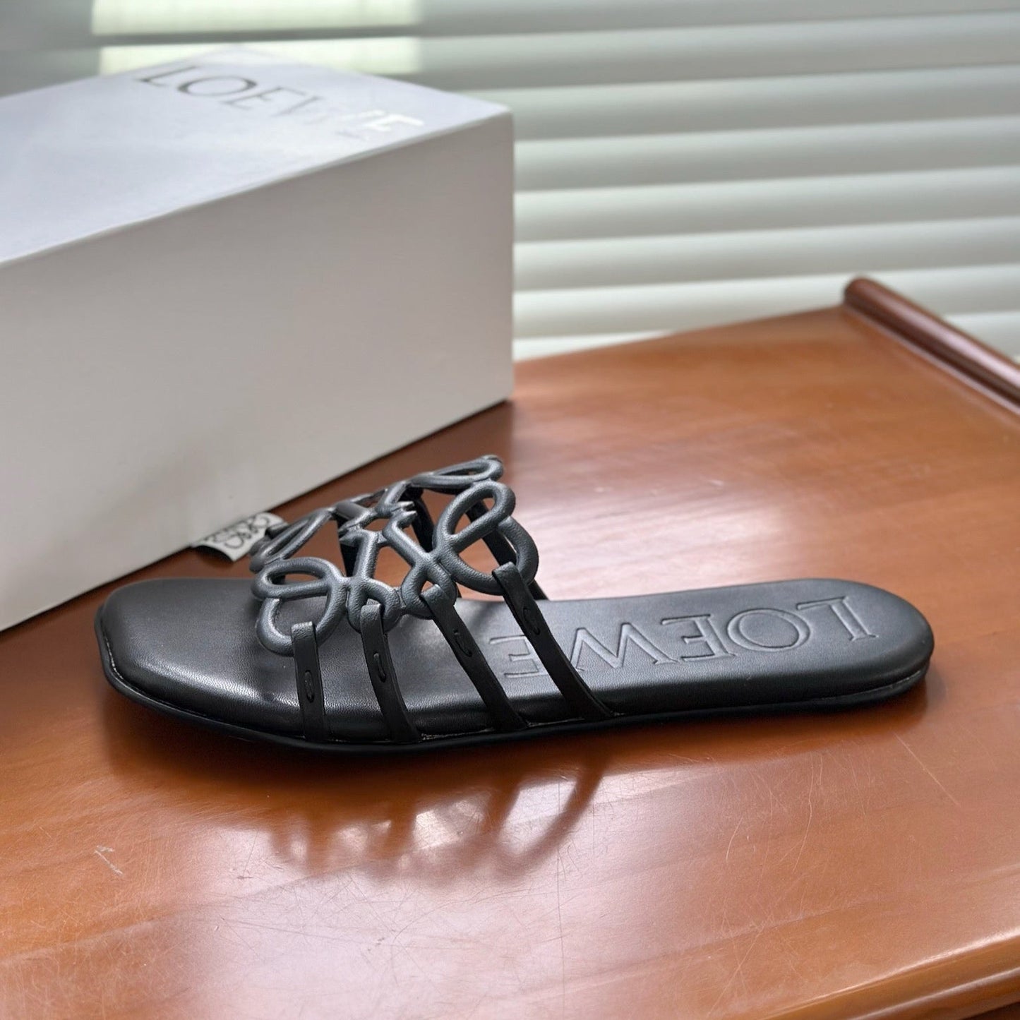 LOEWE - Petal Anagram slide in soft calfskin Black