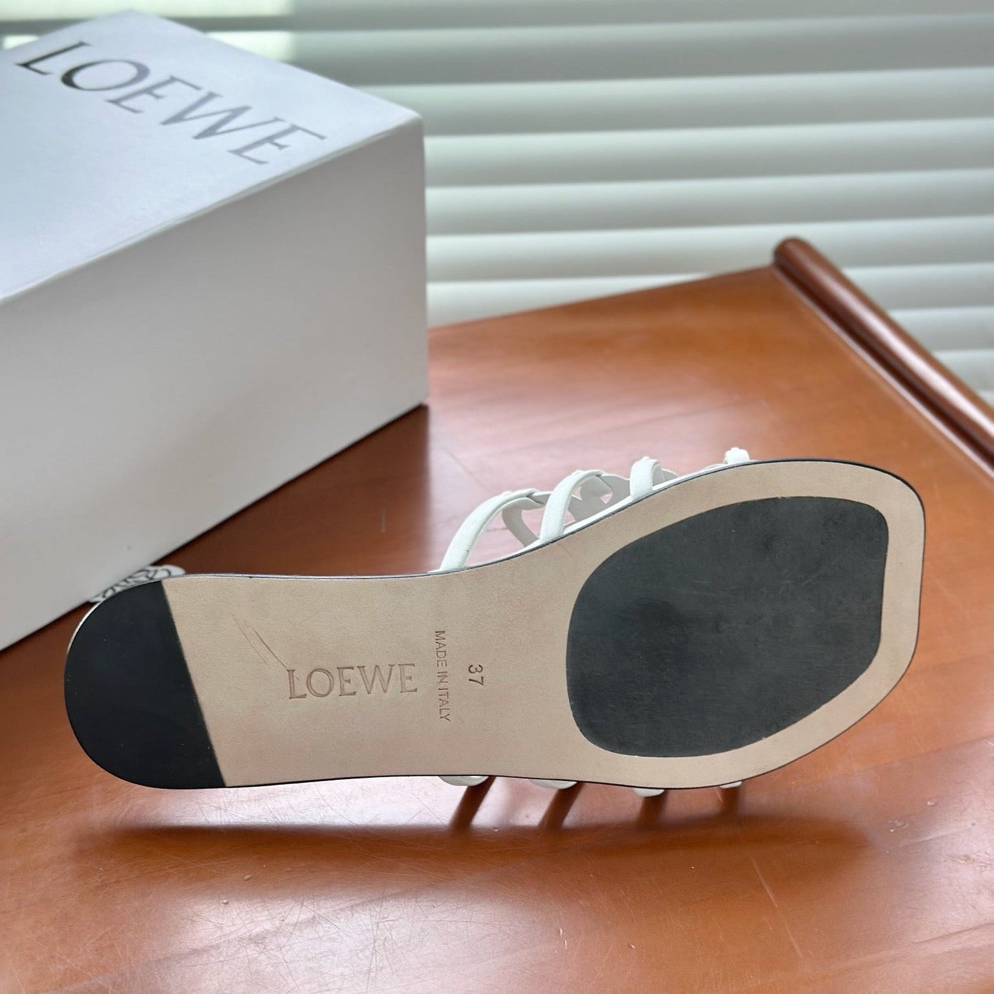 LOEWE - Petal Anagram slide in soft calfskin White