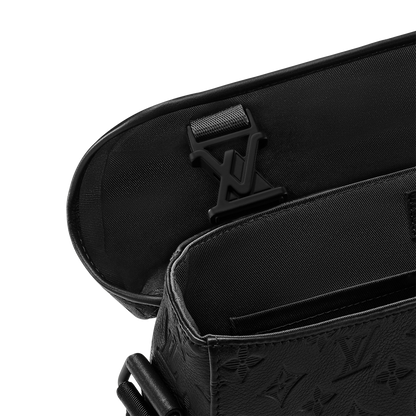 Voyager PM Messenger Bag