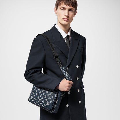 Trio Messenger Bag