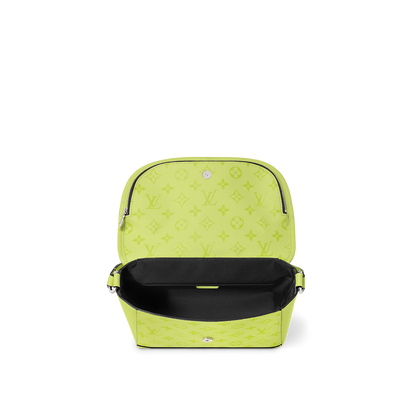 Pulse Messenger Bag
