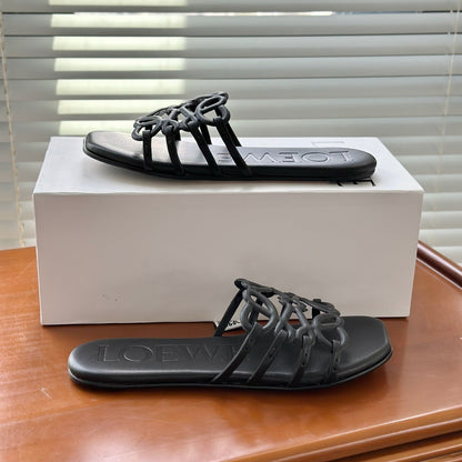 LOEWE - Petal Anagram slide in soft calfskin Black