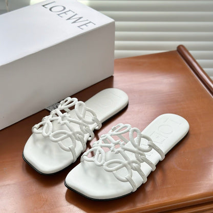 LOEWE - Petal Anagram slide in soft calfskin White
