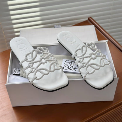 LOEWE - Petal Anagram slide in soft calfskin White
